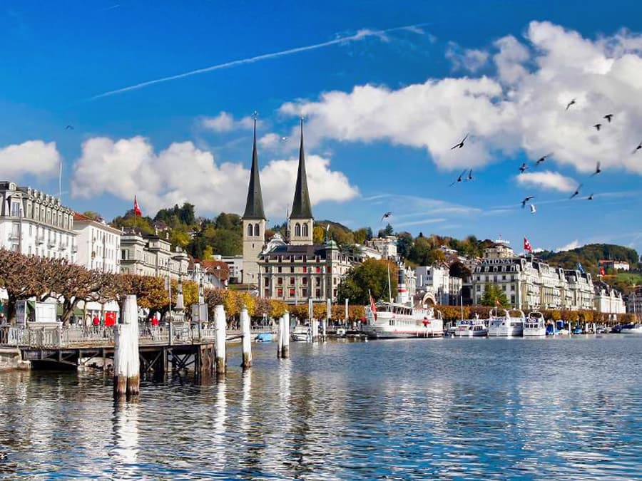 Dari Zürich: Lawatan Sehari ke Gunung Bürgenstock & Tasik Lucerne dengan Perjalanan Funikular