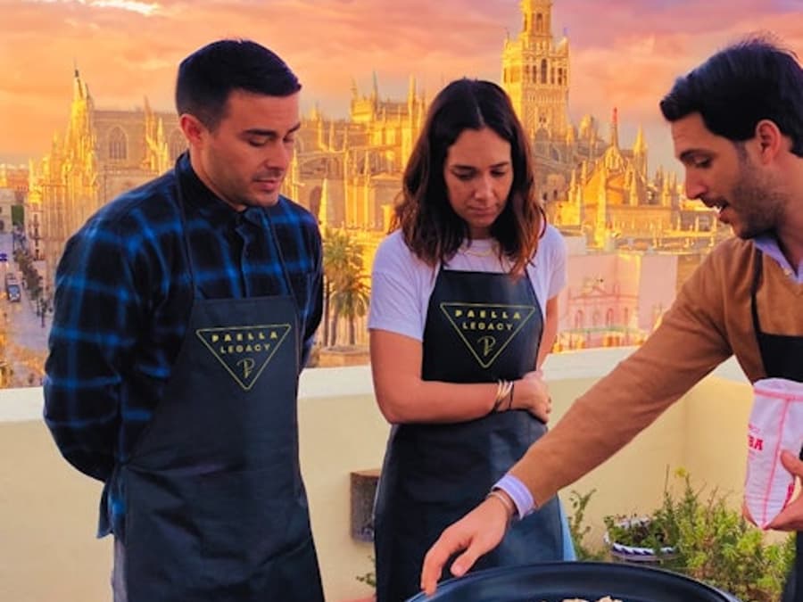 Sevilla: Paella Cooking Class & Panoramic Highlights Rooftop Tour