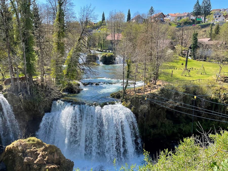 From Zagreb: Full-Day Guided Tour of Plitvice Lakes National Park & Rastoke Village