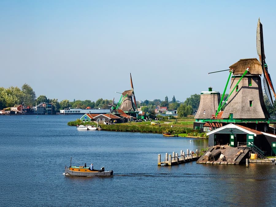 From Amsterdam: Zaanse Schans & Cheese Tasting Self-Guided Tour