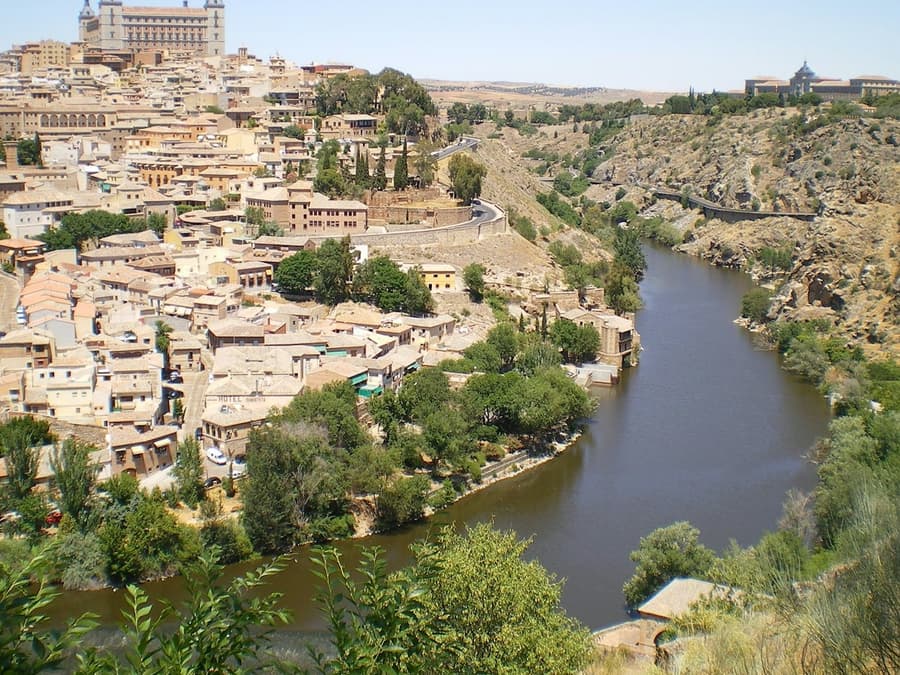 Toledo City & Cathedral: Guided Tour from Madrid