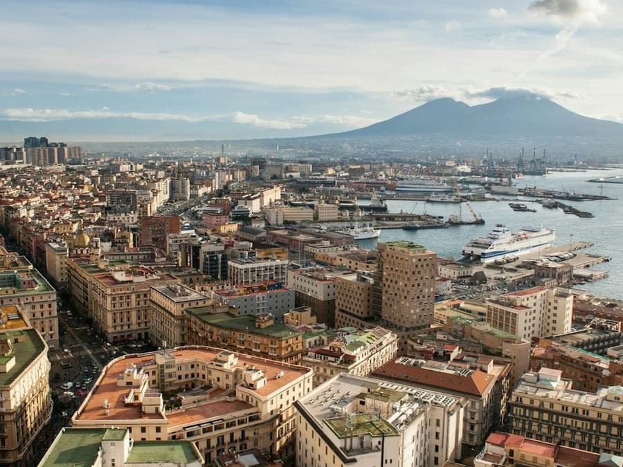 Naples: Train Transfer From/To Pompeii and Porta Nolana