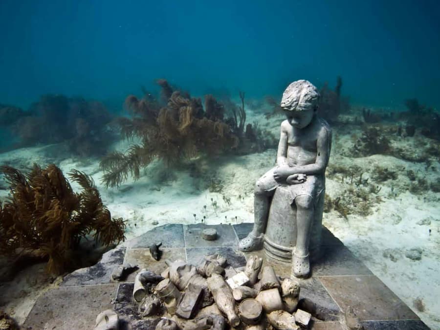 MUSA Cancún Underwater Art Museum: Snorkel & Glass-Bottomed Boat Tour with Drink