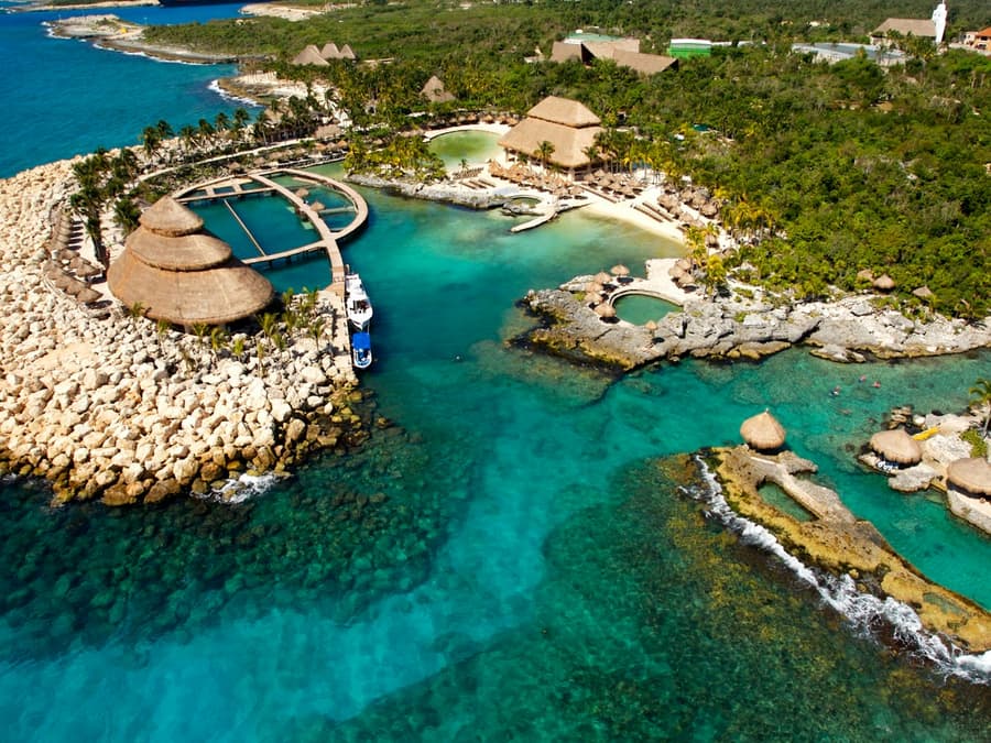Xcaret Park: Entry Ticket + Transport