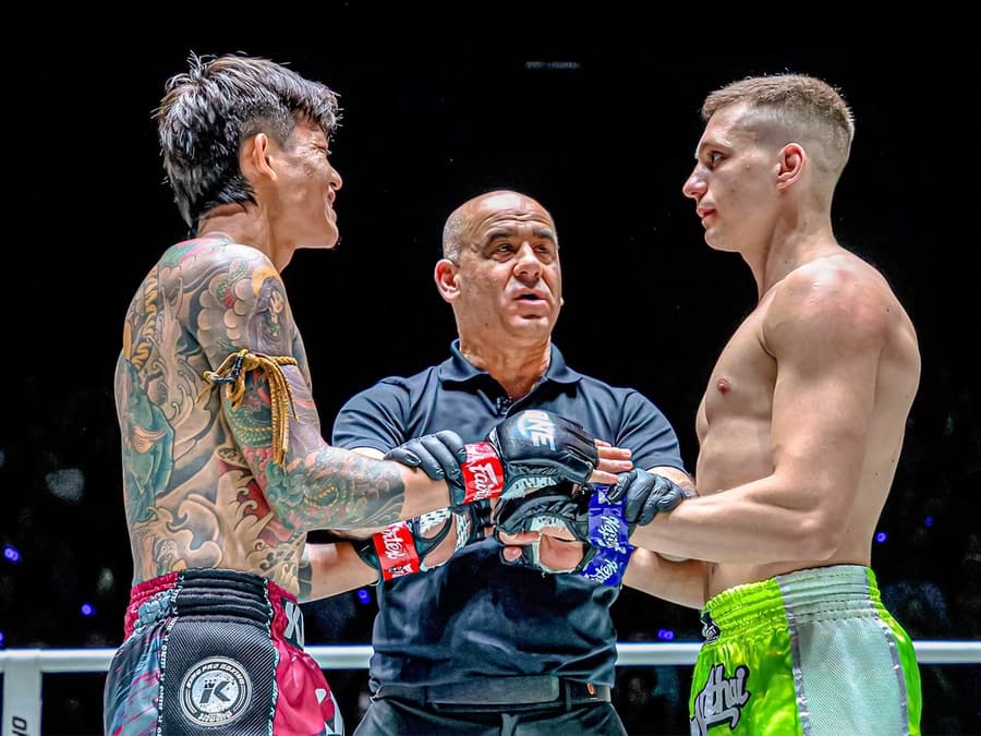 Lørdag aften billetter til Muay Thai kamp på Lumpinee Boxing Stadium