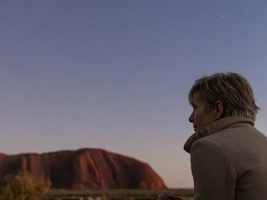 Uluru & Kata Tjuta: Guided Sunrise Tour + Transfers