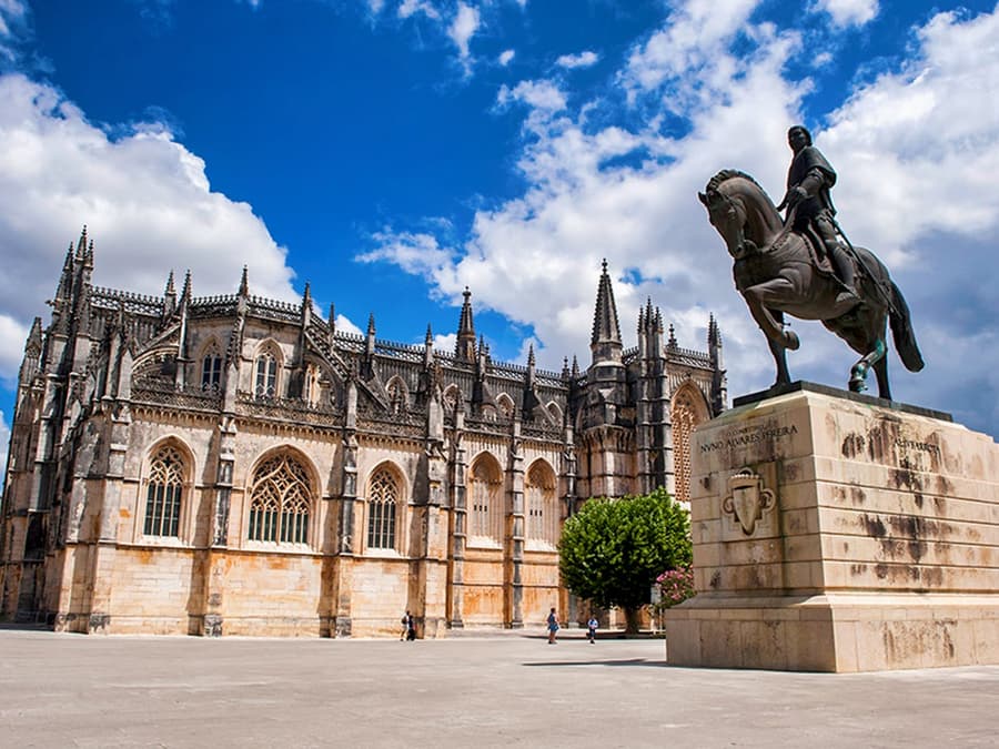 Fátima, Óbidos, Batalha & Nazaré: Day Tour From Lisbon
