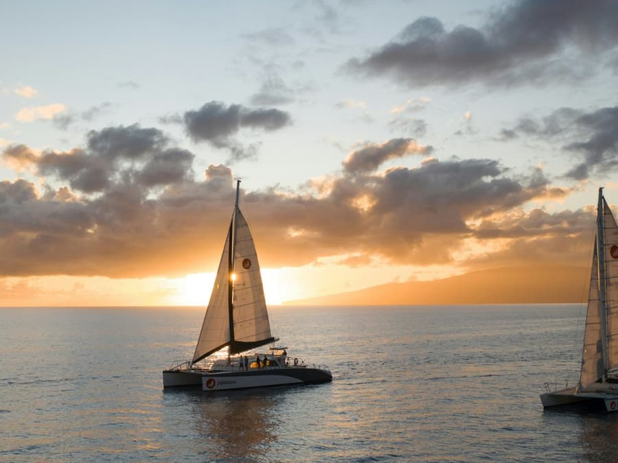 Akialoa: Sunset Sail