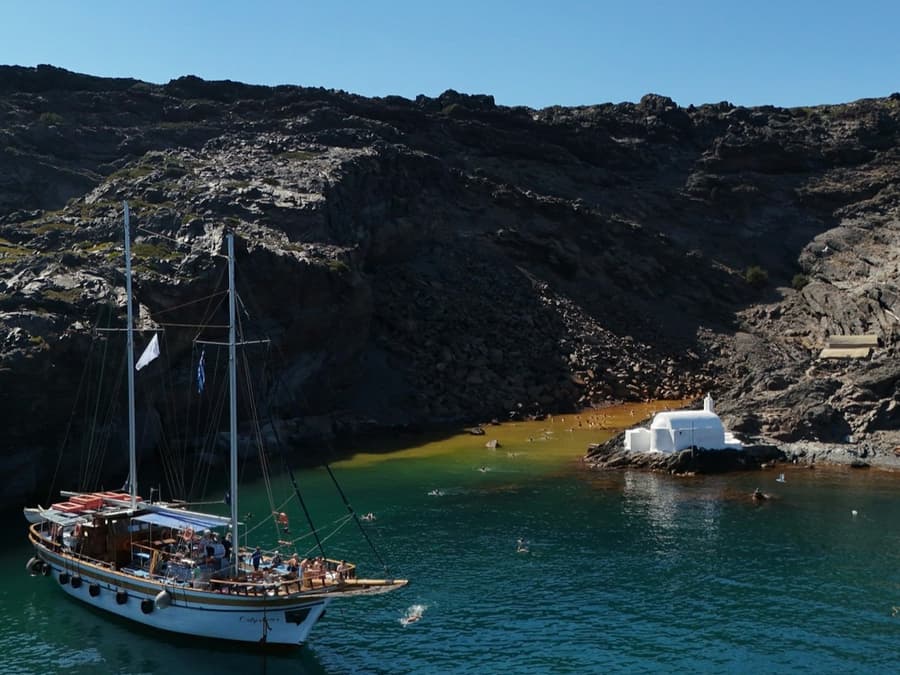 Santorini Volcano and Hot Springs Tour