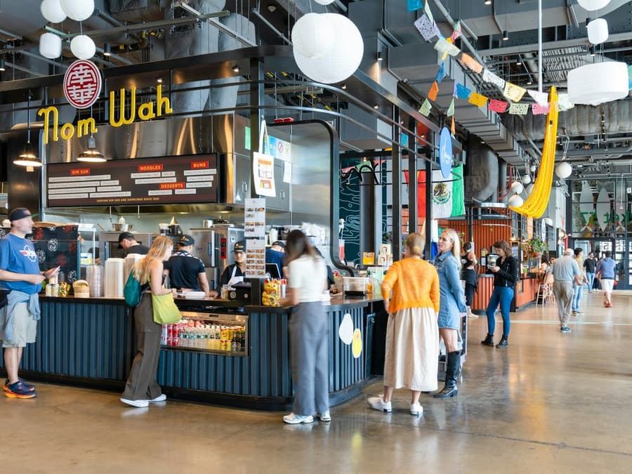 Chelsea Market, High Line & Hudson Yards: Food and History Tour