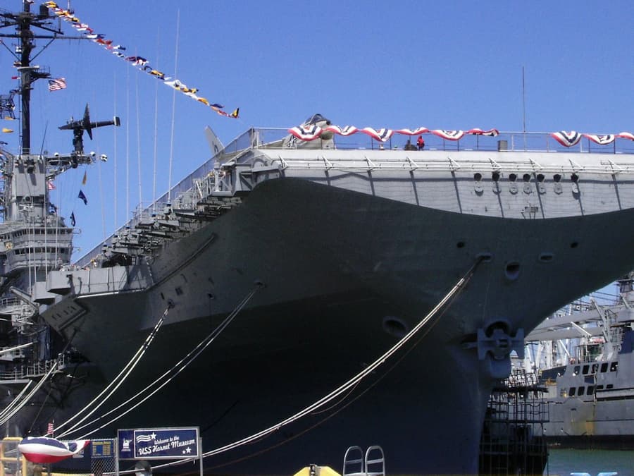 USS Hornet (Sea, Air, and Space Museum): Entry Ticket