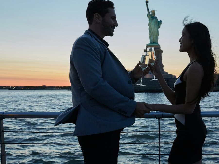 New York: Signature Dinner Cruise