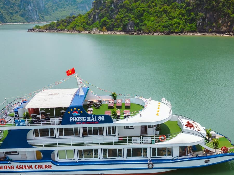 Ha Long Bay: Boat Cruise + Buffet Lunch + Optional Transfer