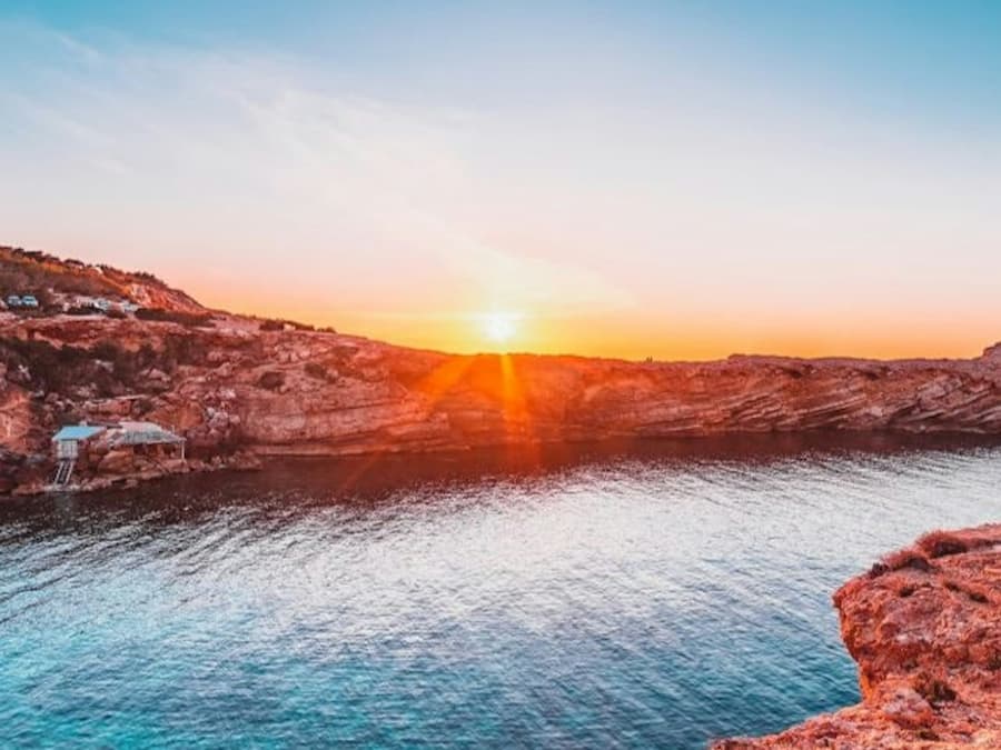 Palma de Mallorca: 4-Hr Small Group Sailing Trip + Snacks & Open Bar