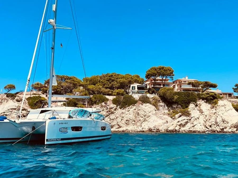 Palma de Mallorca: 4-Hour Luxury Catamaran Tour with Tapas & Lunch