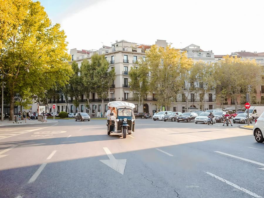 2-hour Welcome Madrid Tuk-Tuk Tour