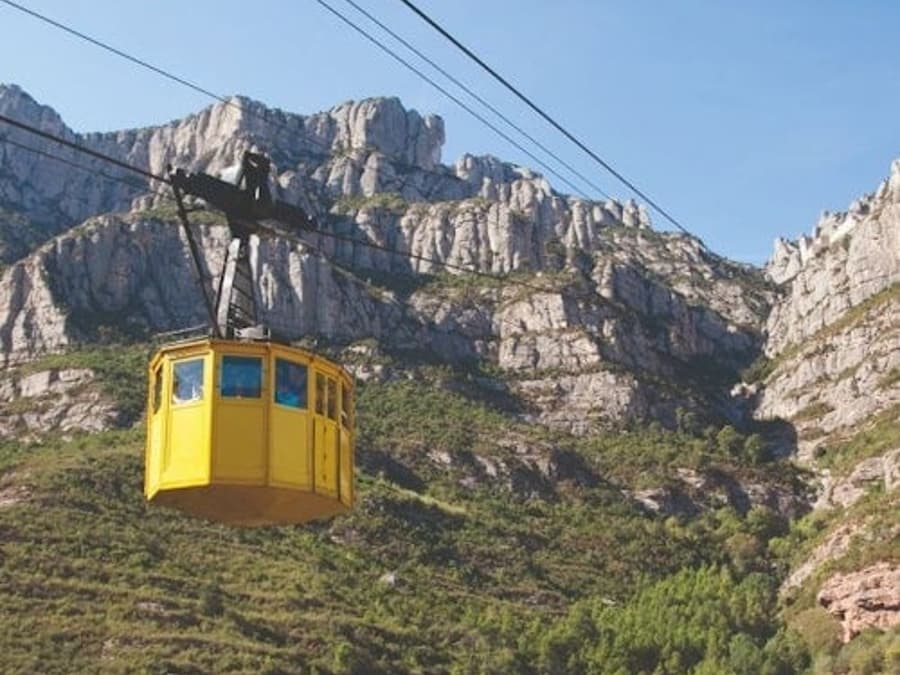 Tot Montserrat Card: Public Transport from Barcelona + Lunch