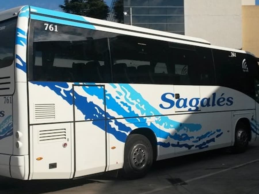 Barcelona City to/from Girona Airport: Bus Transfer