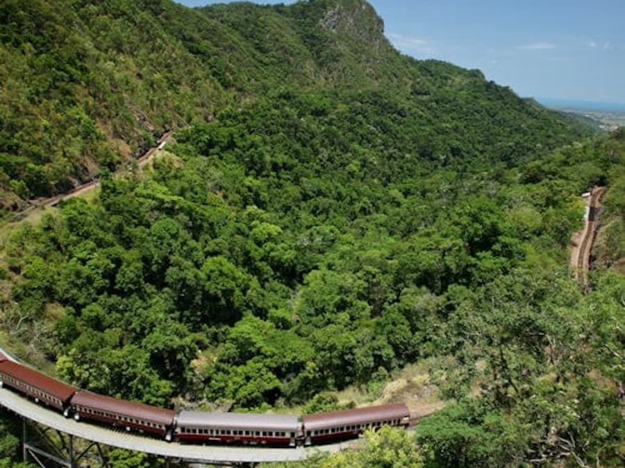 Experiència a Kuranda amb cotxe propi: Skyrail Rainforest Cableway i Tren Escènic