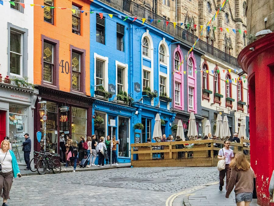 Edimburg: Tour a peu de Harry Potter amb entrada al Castell d'Edimburg