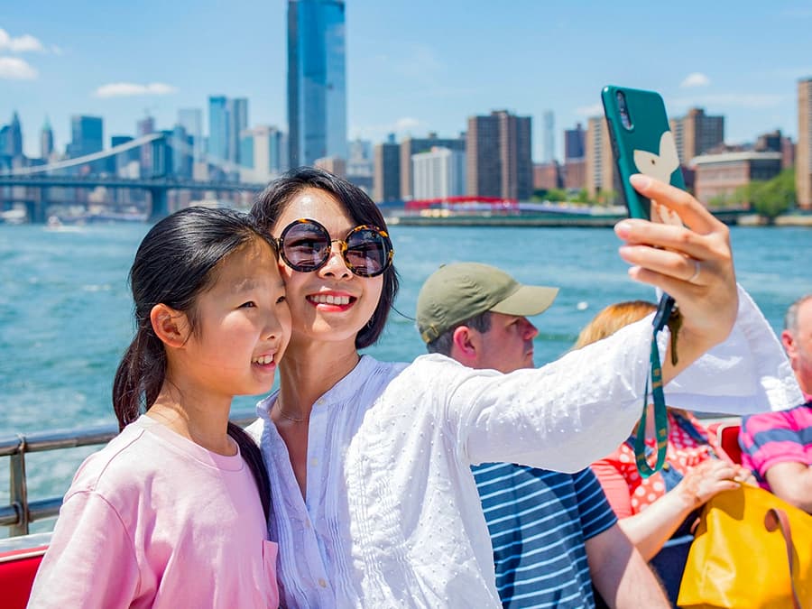 Circle Line: 90-min NYC Landmarks Cruise