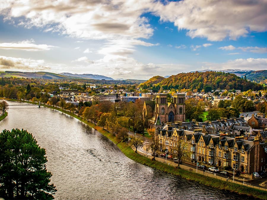 From Edinburgh: Loch Ness, Inverness & The Highlands 2-Day Guided Tour