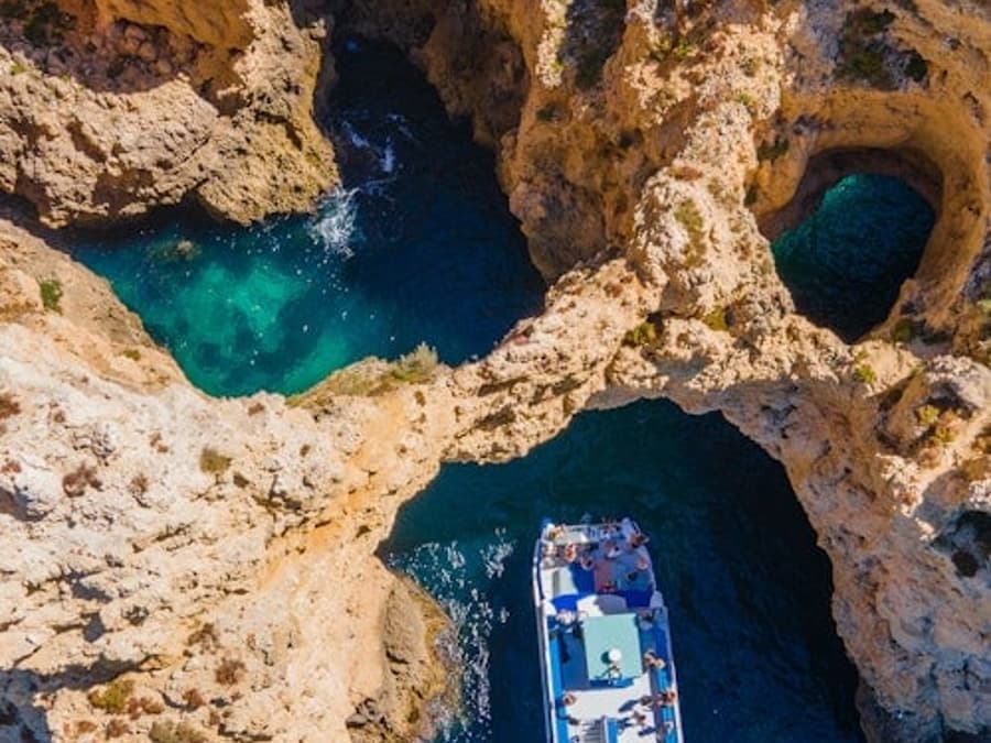 Ponta da Piedade-grottor: 2,5 timmars kustkryssningstur från Lagos