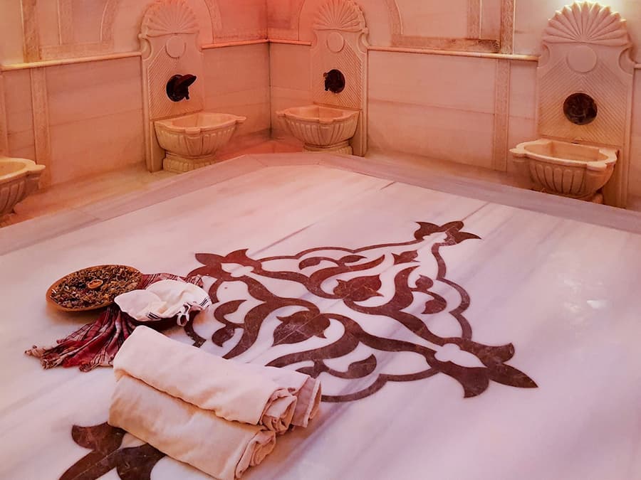 Acemoglu Hammam : Bain turc, Spa et Massage à Eminönü