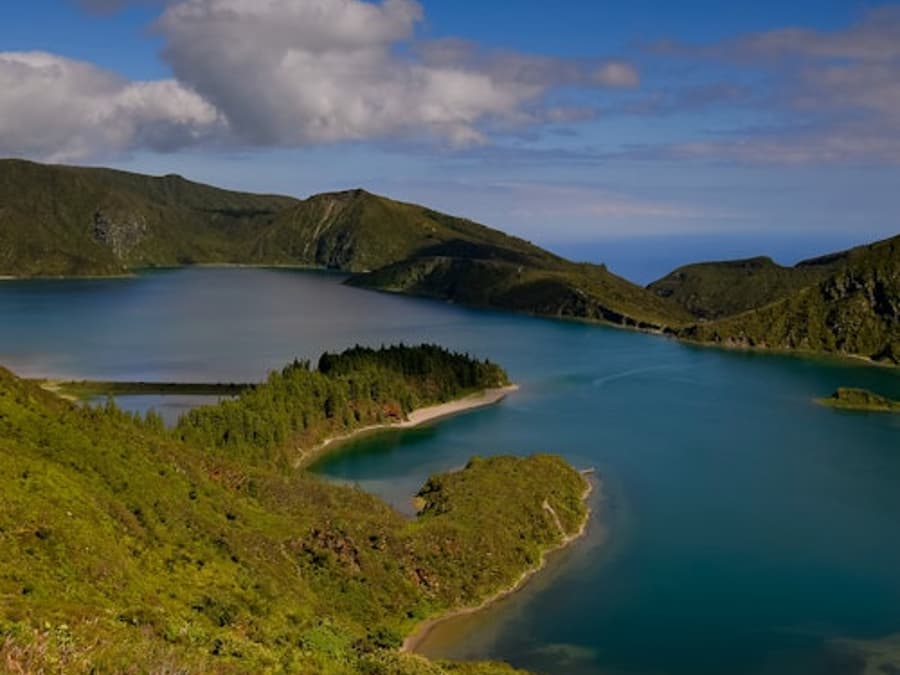 Lagoa do Fogo & Hot Springs: Day Trip from Ponta Delgada