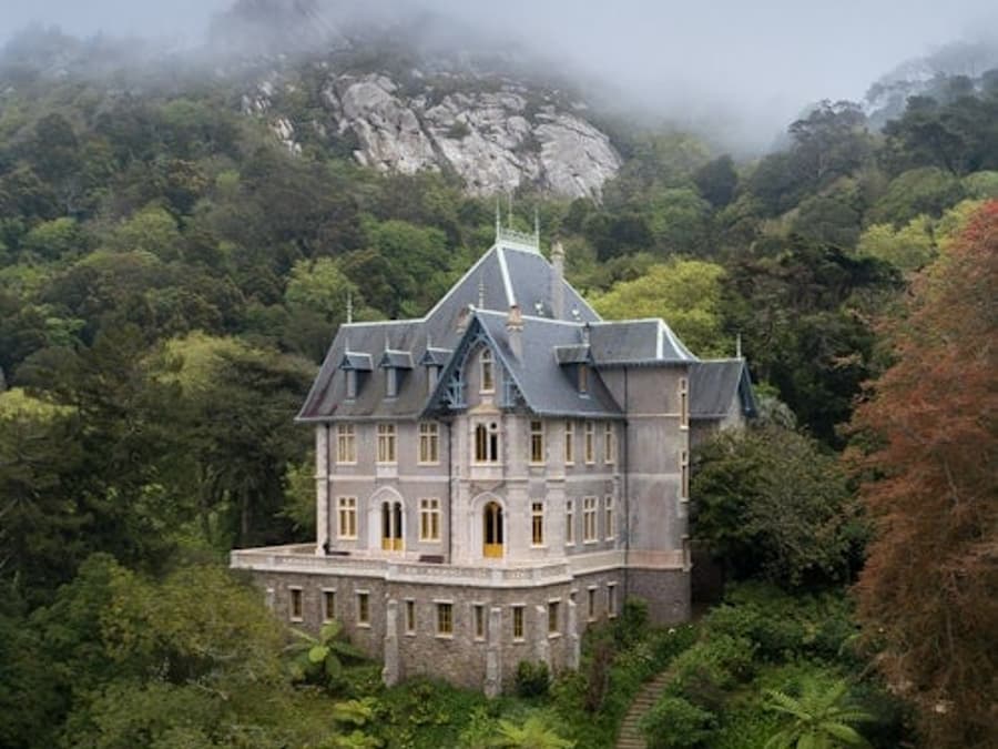 Biester Palace and Park