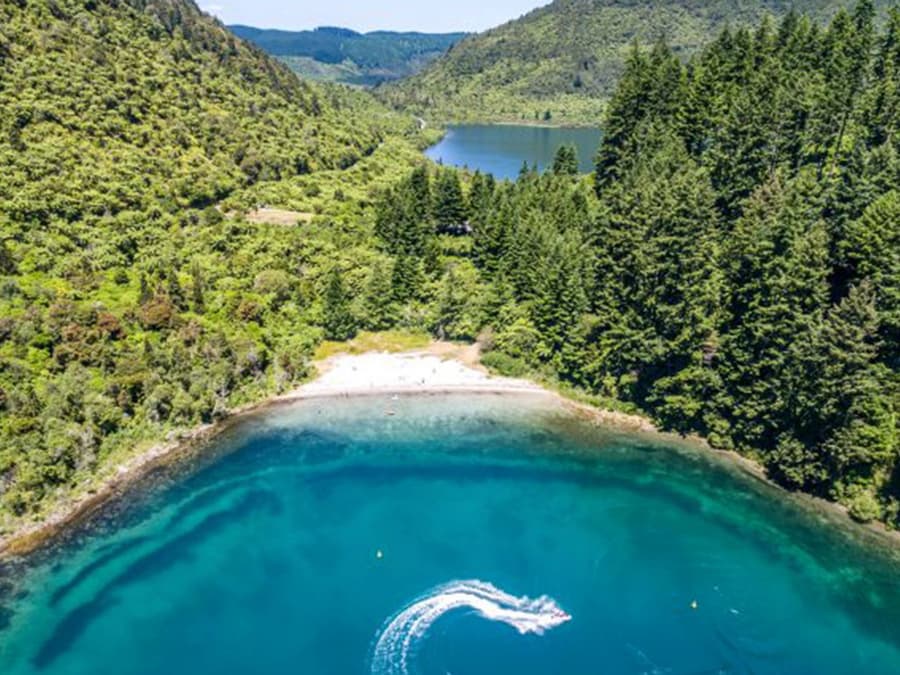Rotorua City & Lakes Tour