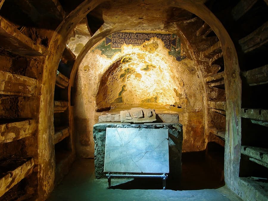 Catacombs of San Gaudioso Entry Tickets & Guided Tour