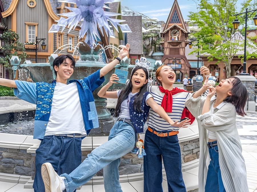 Disneyland: 2-Day Entry Ticket with Optional Meal Vouchers