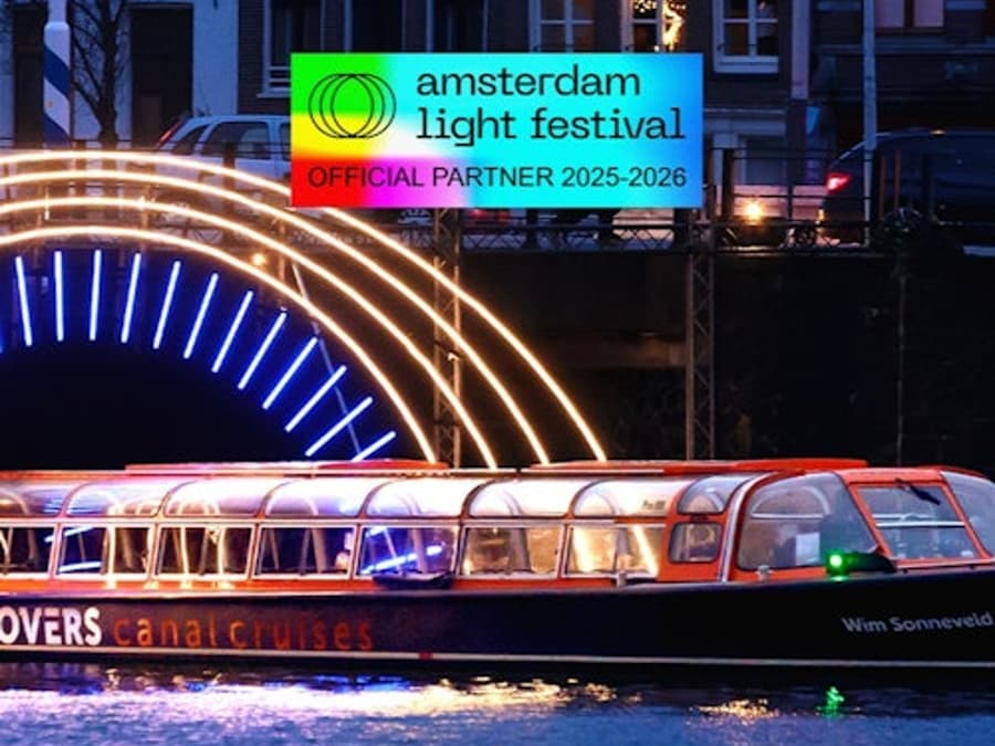 Amsterdam Light Festival: Canal Cruise from Amsterdam Centraal