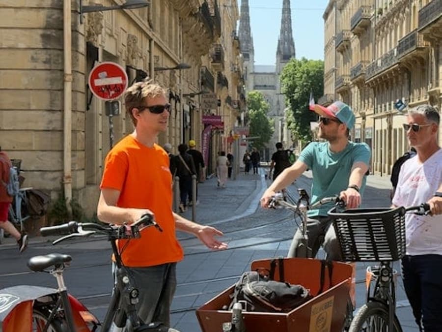 Bordeaux: 2.5-Hr Guided Bike Tour