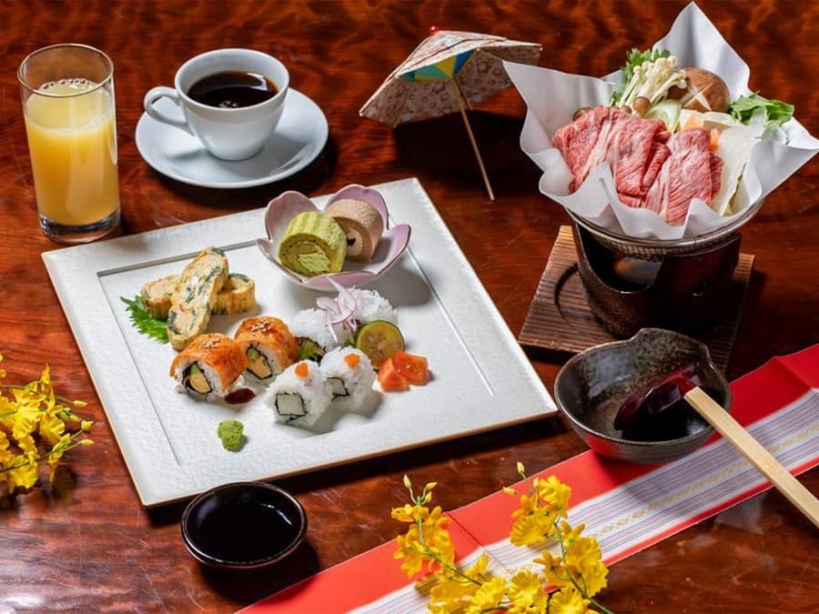Discover Nagano: Zenko-ji, Sake Brewery & Snow Monkey Park Guided Tour