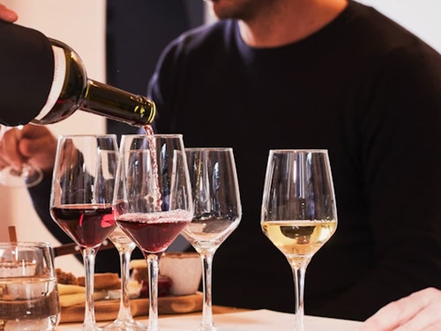 Atenes: degustació de vins sota l’Acròpolis