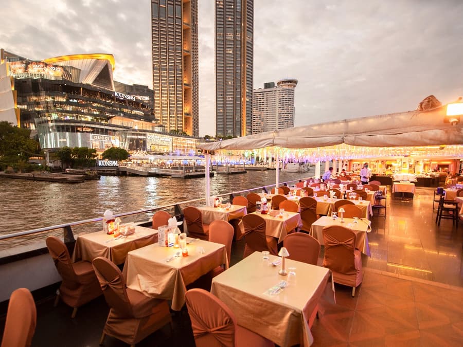 Die Große Chao Phraya Kreuzfahrt mit Buffet-Dinner & Live-Musik