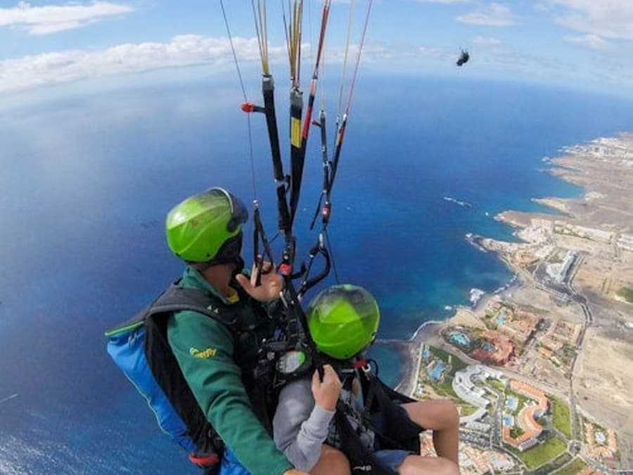 Tenerife : Vol en parapente acrobatique