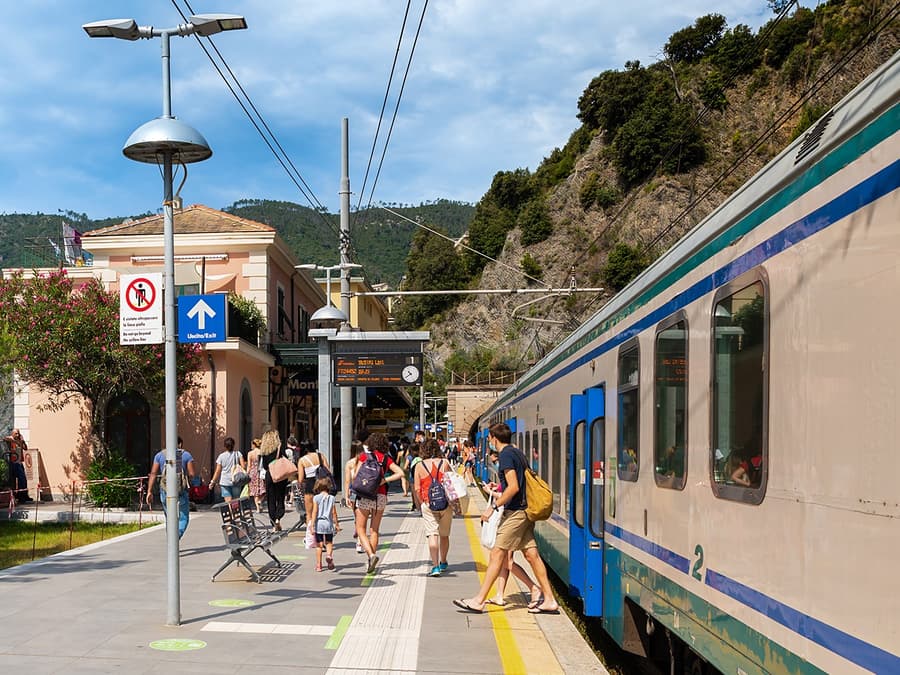 Desde Florencia: Tour Guiado por Pisa y Cinque Terre