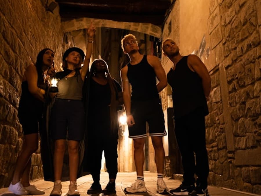 Barcelona: Guided Haunted Night Tour