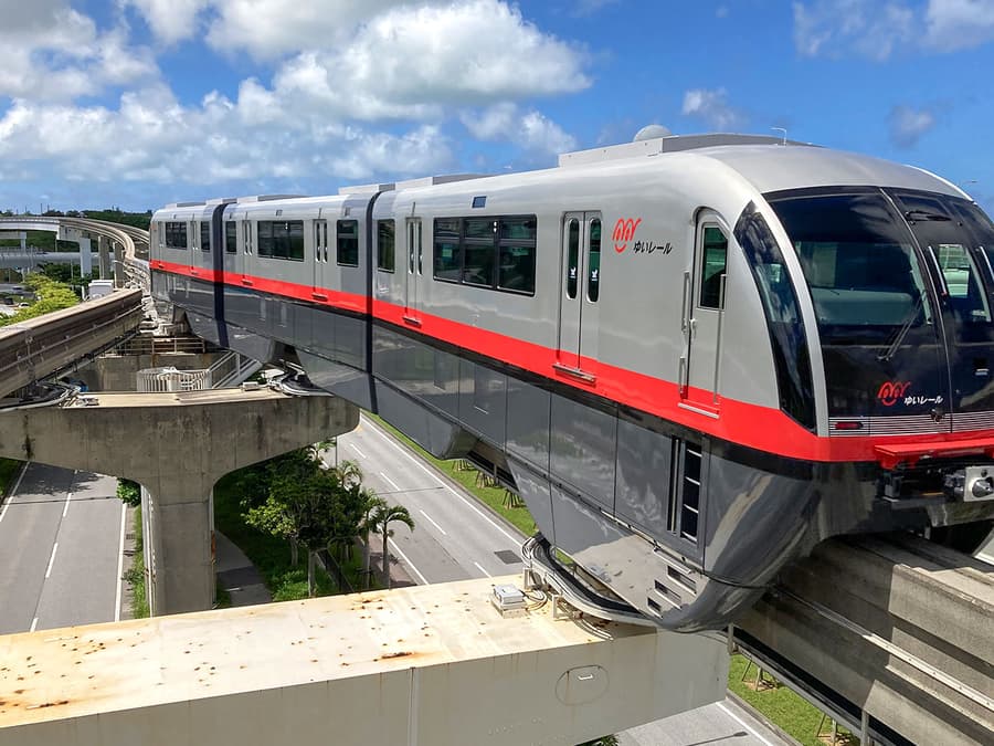1-Day Yui Rail Pass with Shopping Coupon: Okinawa