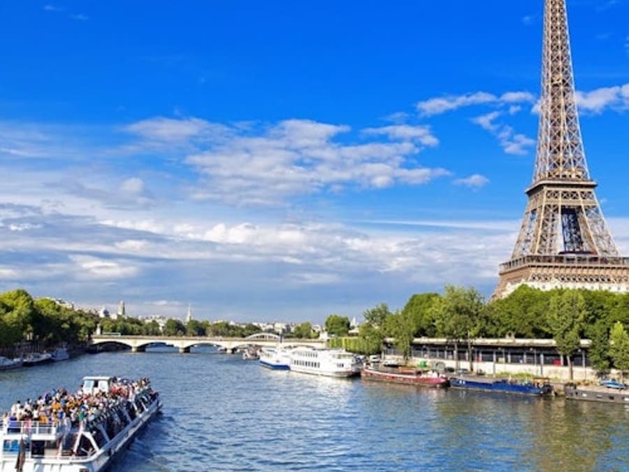 Eiffel Tower, Seine Cruise & Louvre Museum: Guided Day Tour from London