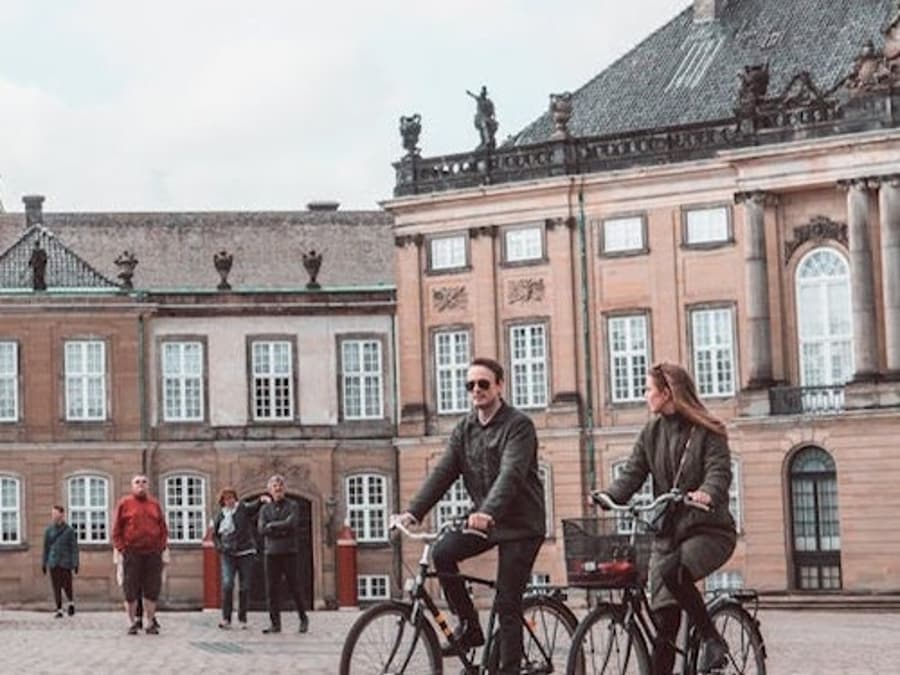 Copenhagen: Guided Bike Tour in French