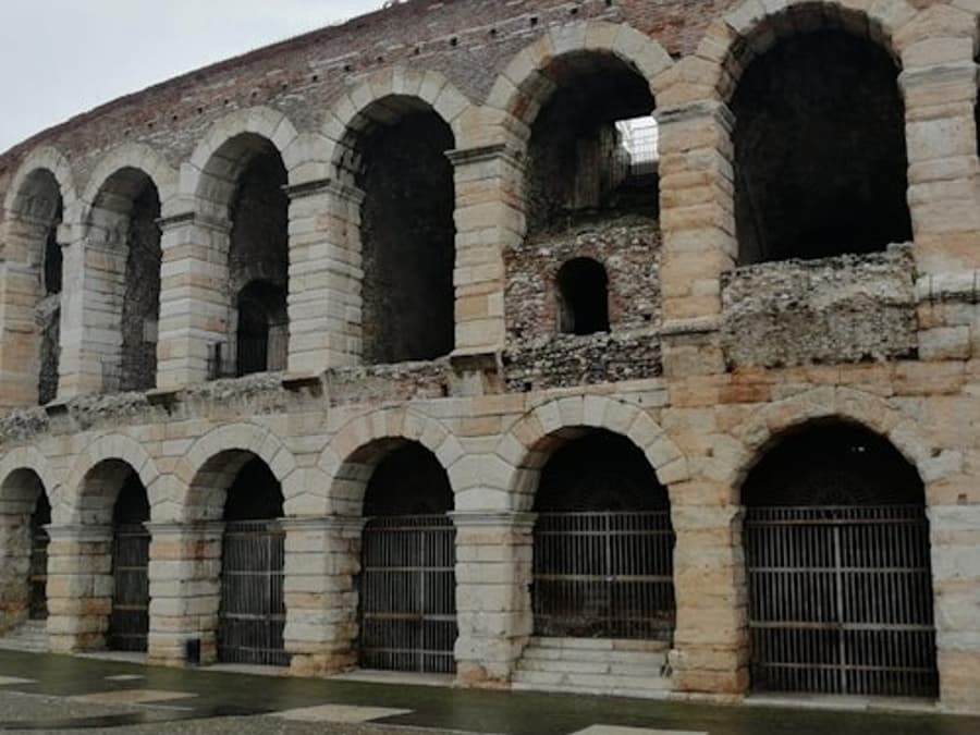 Verona: Day Trip from Venice