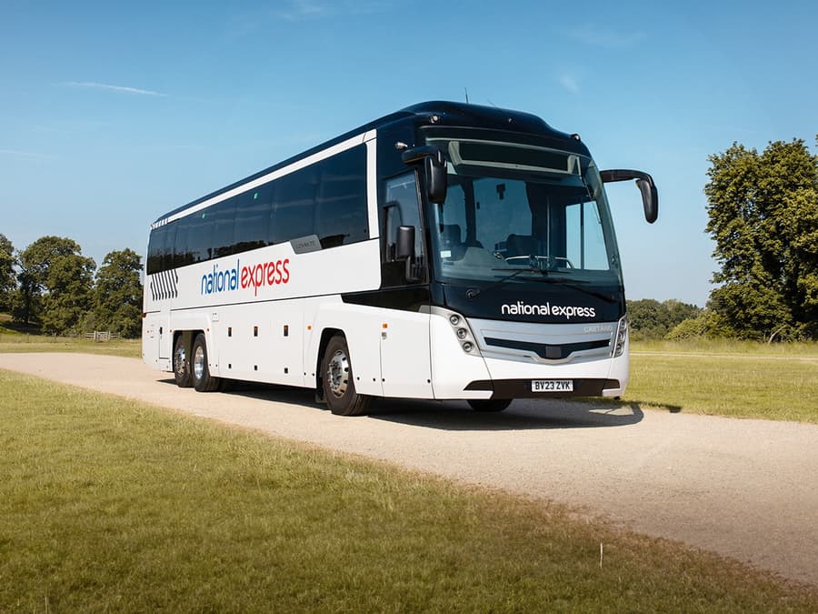 Bus Transfers: Gatwick Airport to/from London Victoria Station
