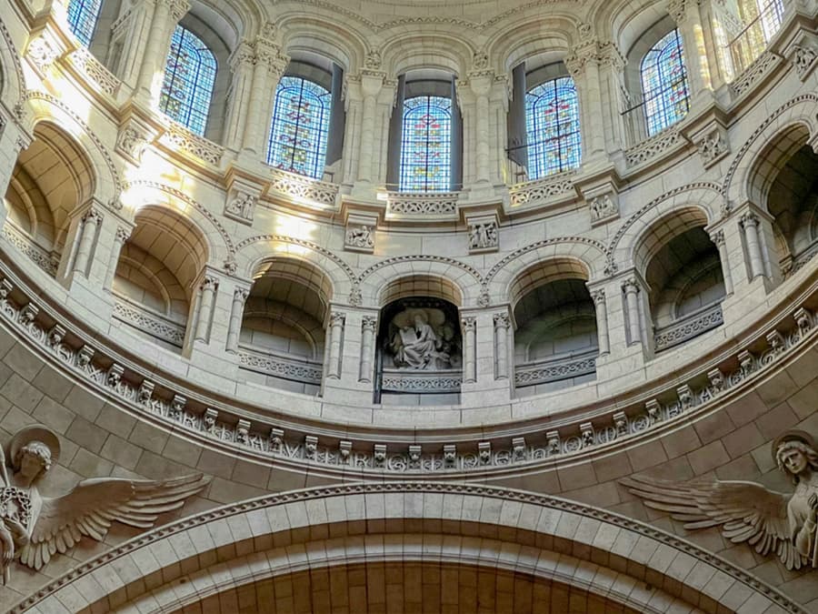 Montmartre Walking Tour With Sacré-Coeur Dome Access