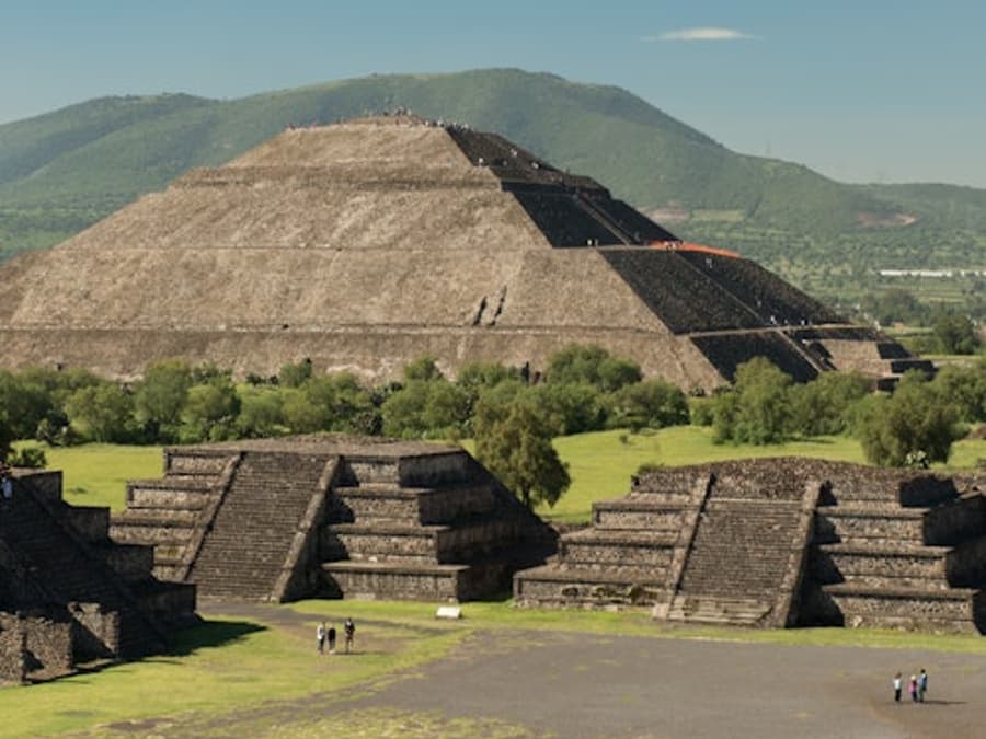 Teotihuacán: Fast Track Ticket + Guided Tour from Mexico City + Optional Lunch