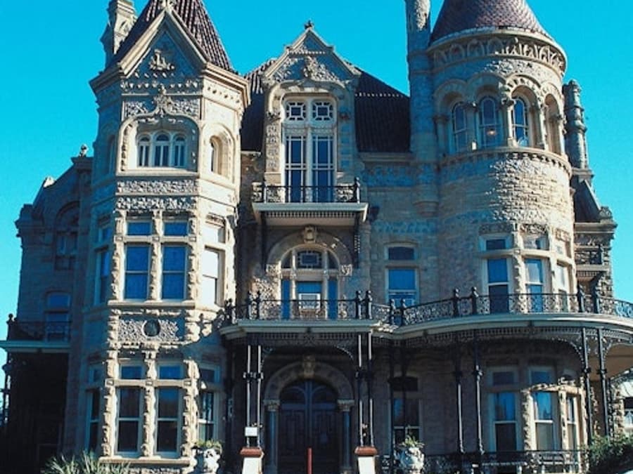 Houston: Guided Double-Decker Bus Tour + Galveston Visit