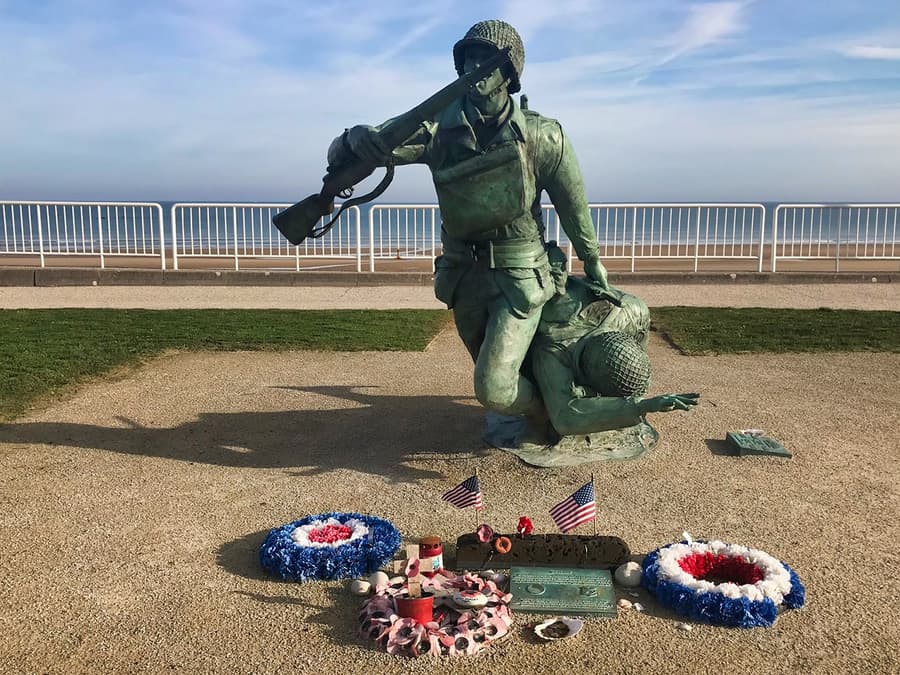 From Paris: WWII D-Day Normandy USA Landing Beaches Semi-Private Guided Full-Day Tour with Optional Lunch